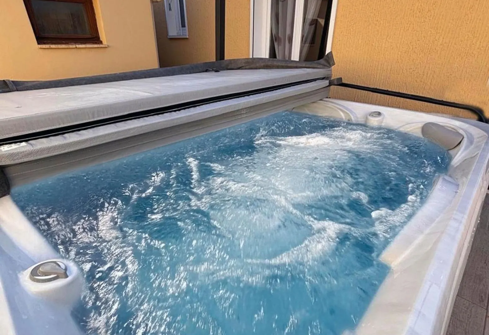 Holiday home Gde Maison Atypique - Jacuzzi - Gd Piscine - Clim - Ultra Calme 3 Espaces Privatifs - Super Emplacement Montelimar France