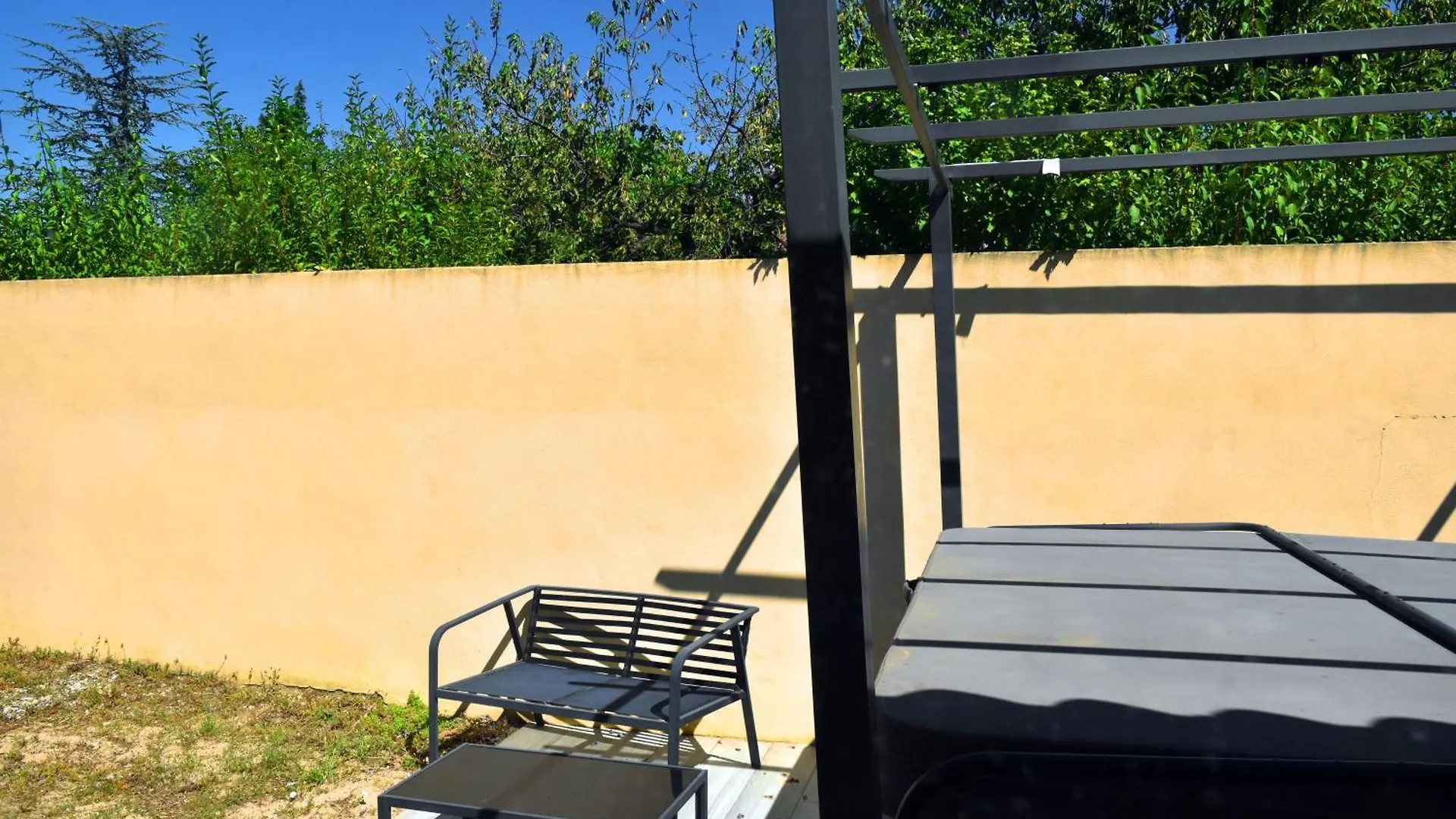 Villa Spacieuse Au Calme Absolu Avec Grande Piscine Jacuzzi Chauffe - Grand Jardin Sans Vis A Vis- Salle De Jeux Avec Fresque Du Nougat - Ideal Familles Et Groupes Drome Provencale Монтелимар